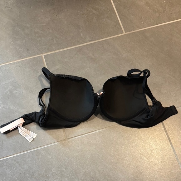 Victoria's Secret Perfect Shape Push Up Smooth Bra - Picture 2 of 4